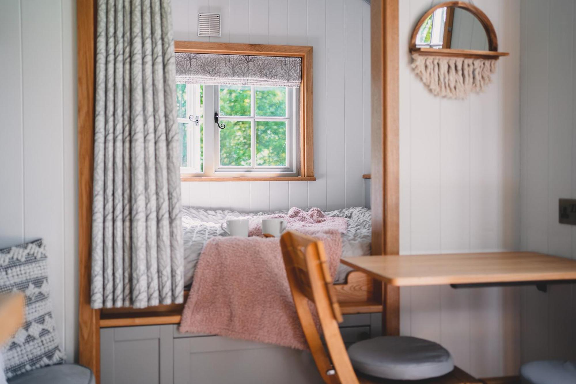 Somerset Shepherds Huts Winsham Exteriör bild
